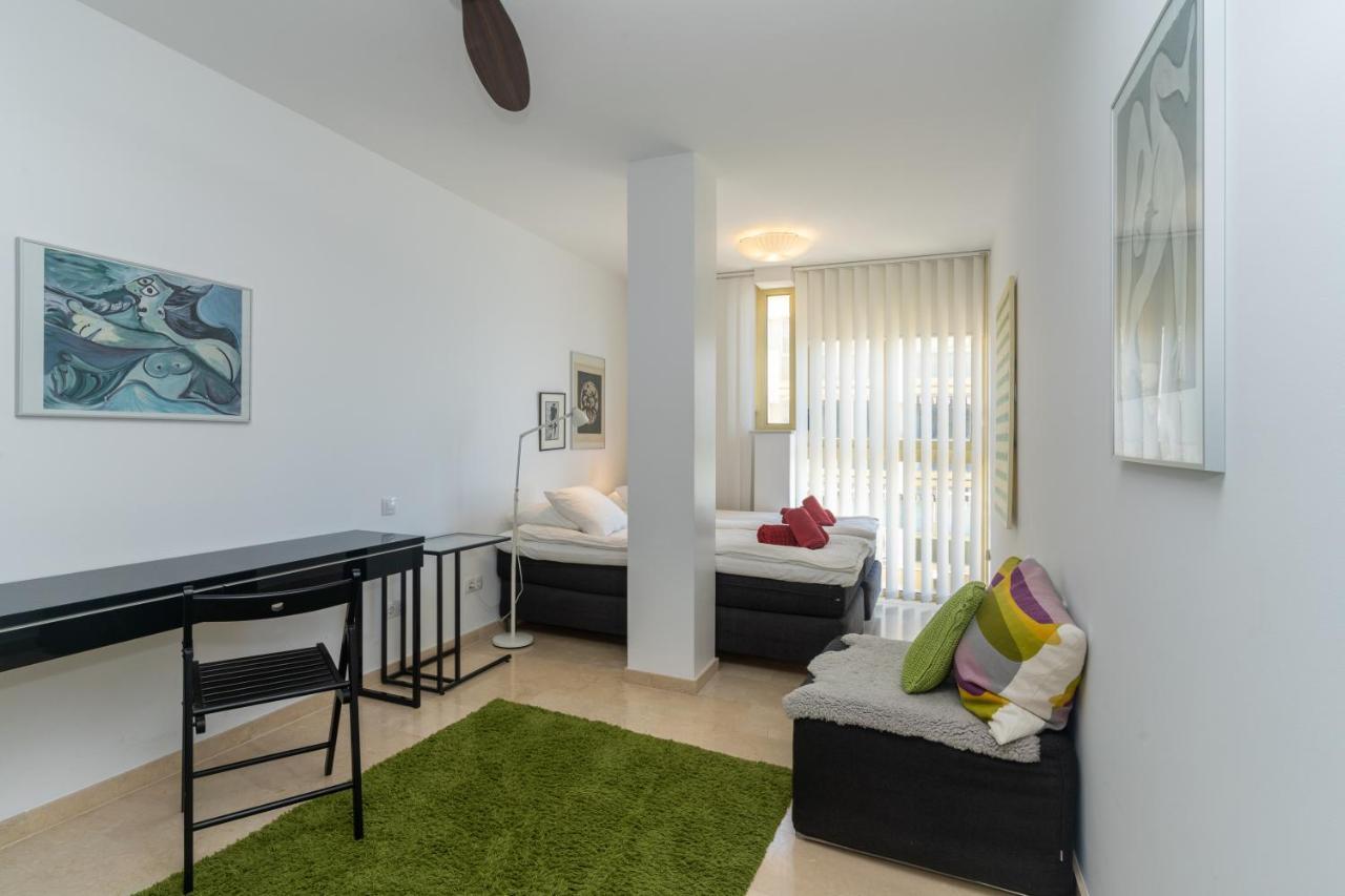 Unique First Line Apartment Марбеля Екстериор снимка