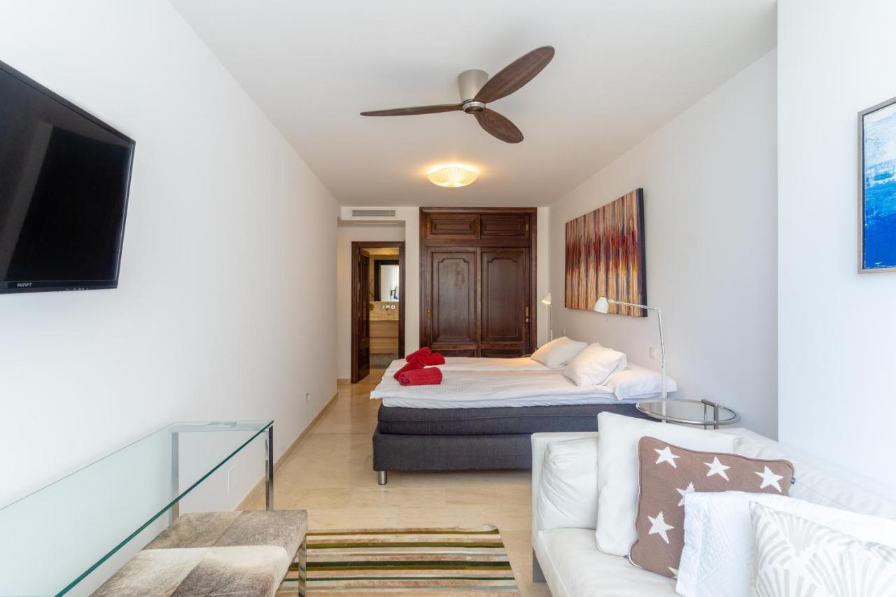 Unique First Line Apartment Марбеля Екстериор снимка